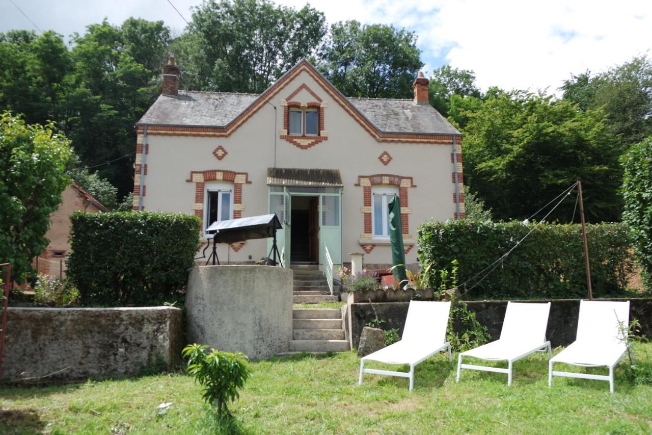 Domaine Du Pavillon Gite 15 Personnes Issy-l'Eveque Exterior foto
